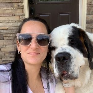 Meet your Posher, Caroline